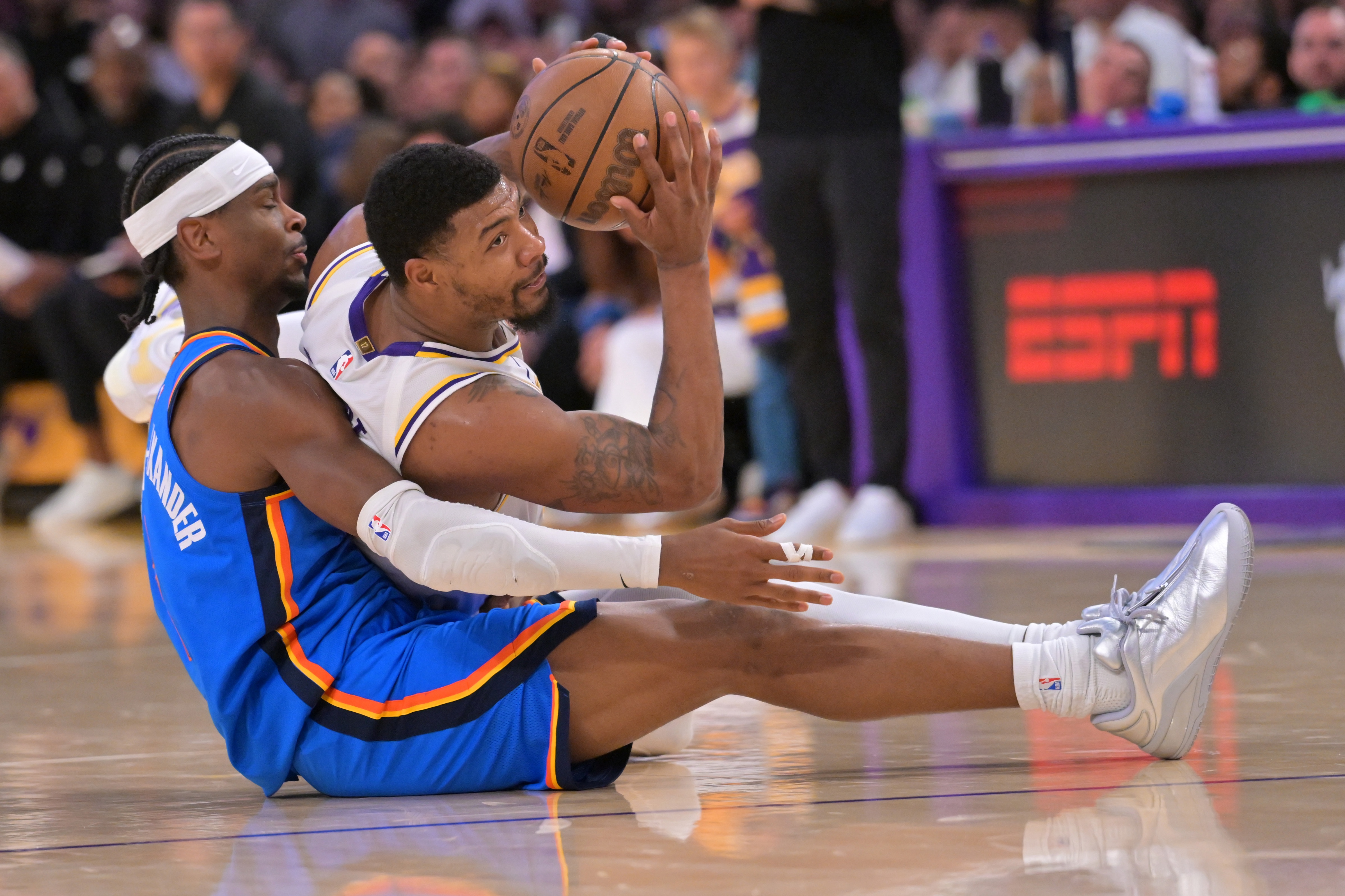 世界杯手机观看app下载-NBA历史前2轮皆横扫球队：雷霆成第8支 勇士&amp;骑士曾夺冠